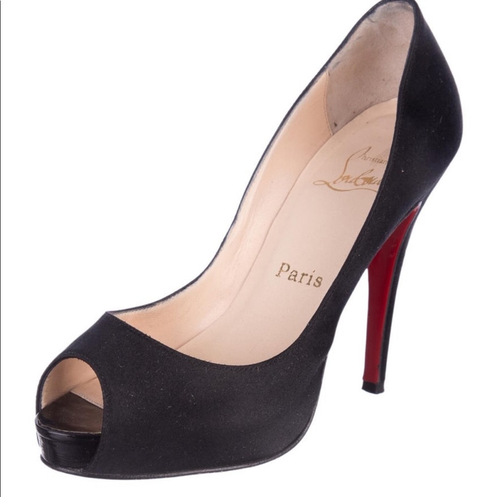 Platform peep toe pumps